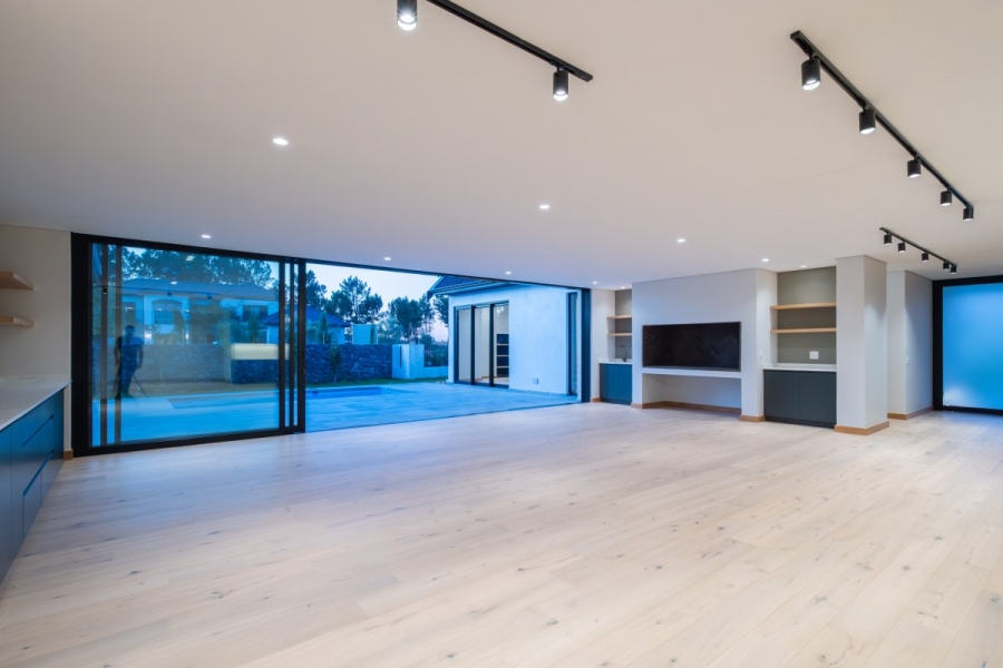 5 Bedroom Property for Sale in Val De Vie Estate Western Cape